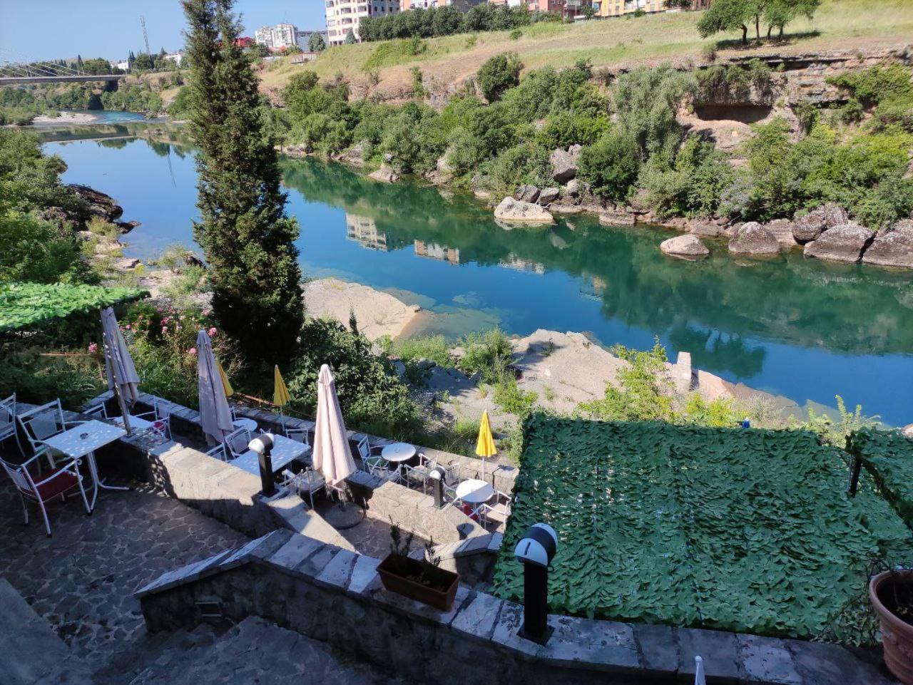 Hotel Ambasador Podgorica Exterior foto